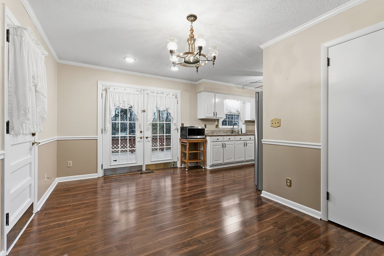 Well-Maintained 4BR in Prime South Huntsville Location