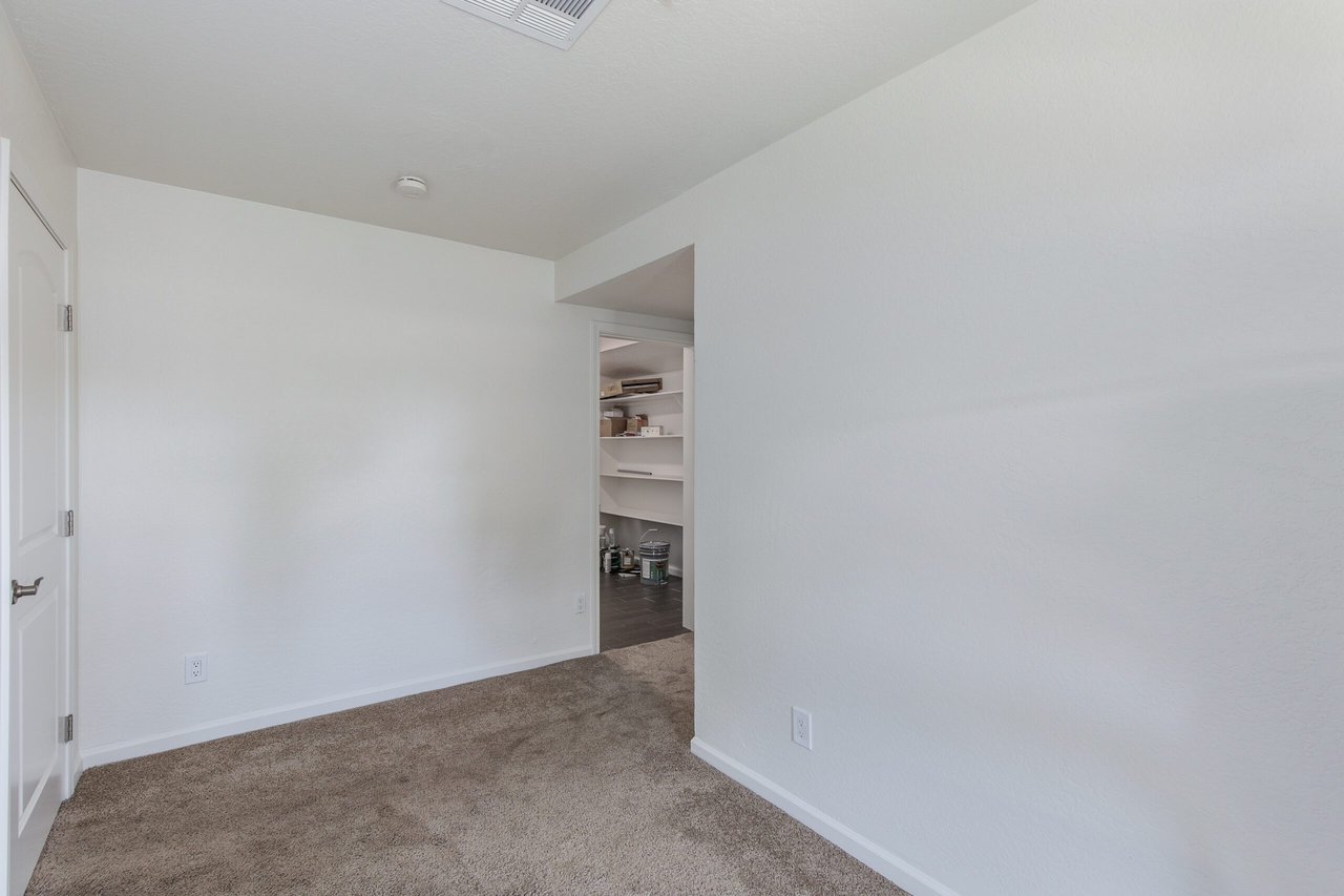 821 E Cavalier Dr.