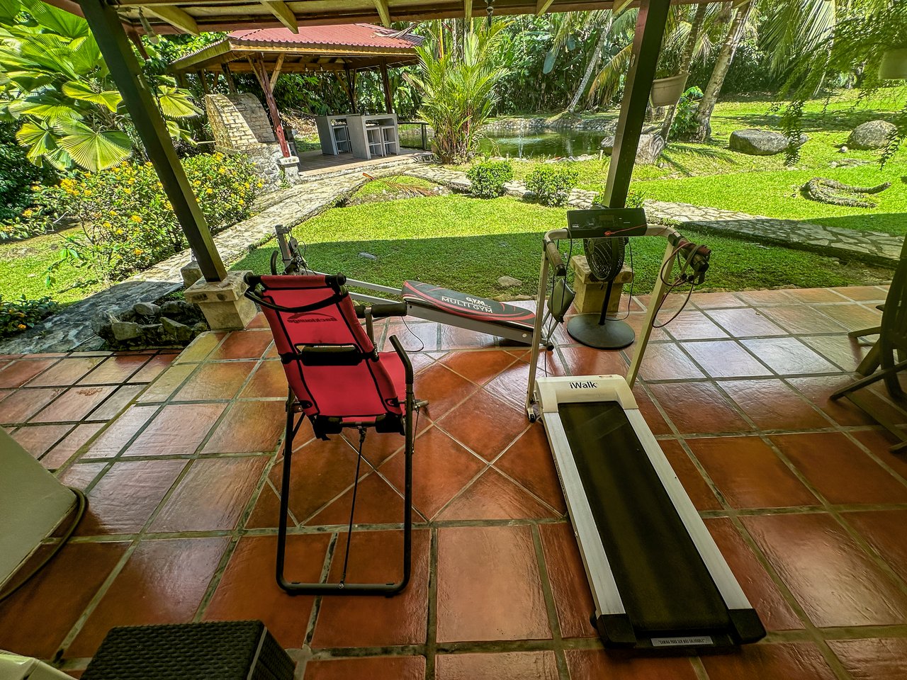 A riverfront 3-bed home on a large property In Ojochal, Costa Rica