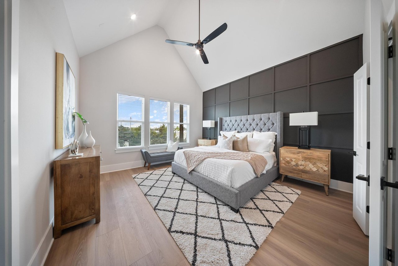Skyline Homes at Lou Ellen primary bedroom