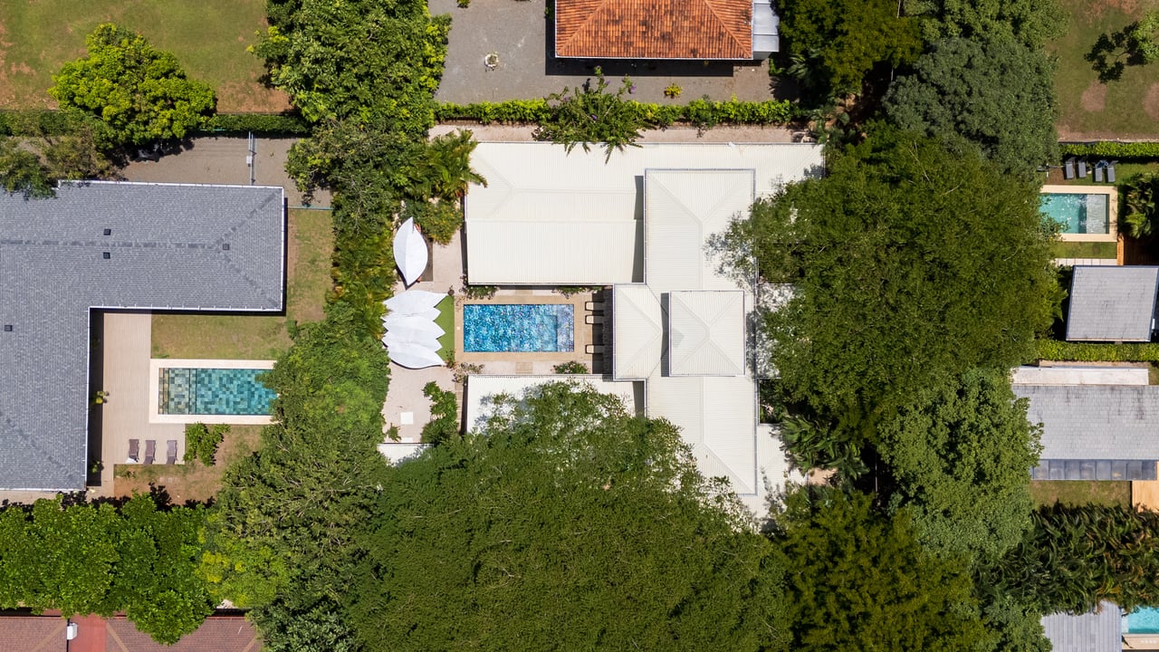 Casa Karibe | Vibrant 5-Bedroom Caribbean-Inspired Villa with Pool in Gated Tamarindo Community