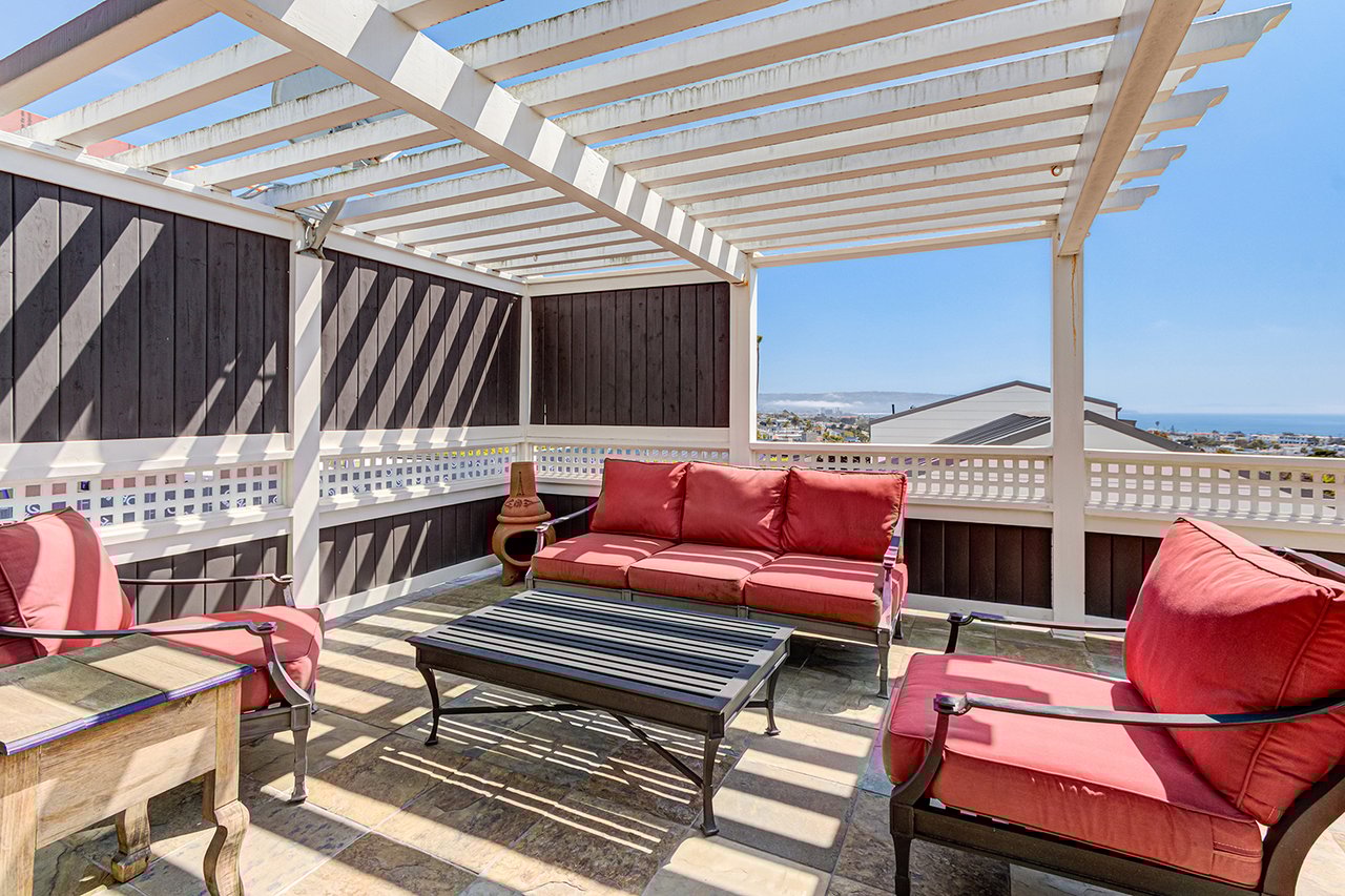 Hill Section View Home