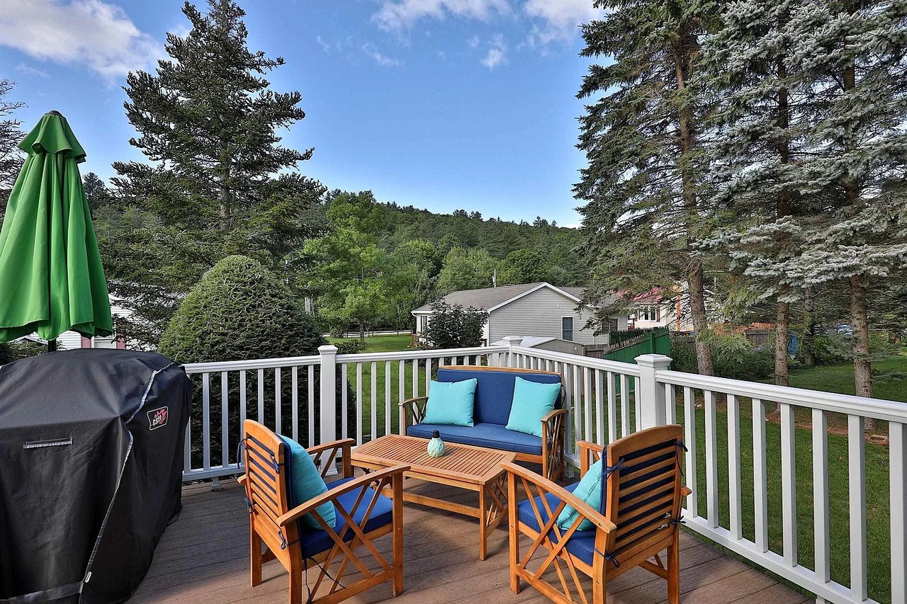 Adorable Split-Level Ludlow Ranch