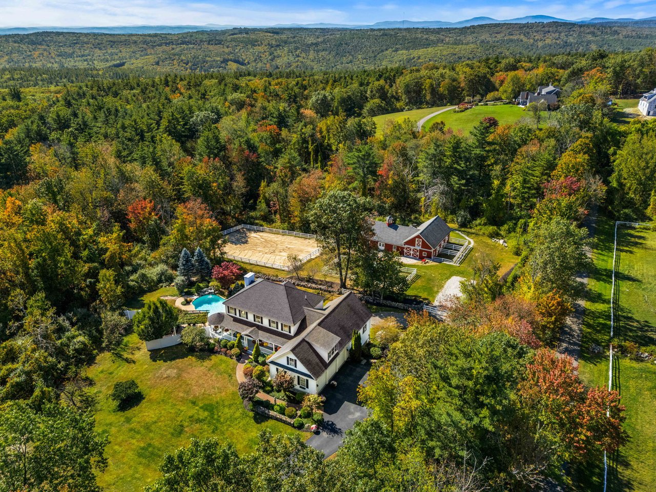100 Chestnut Hill, Amherst