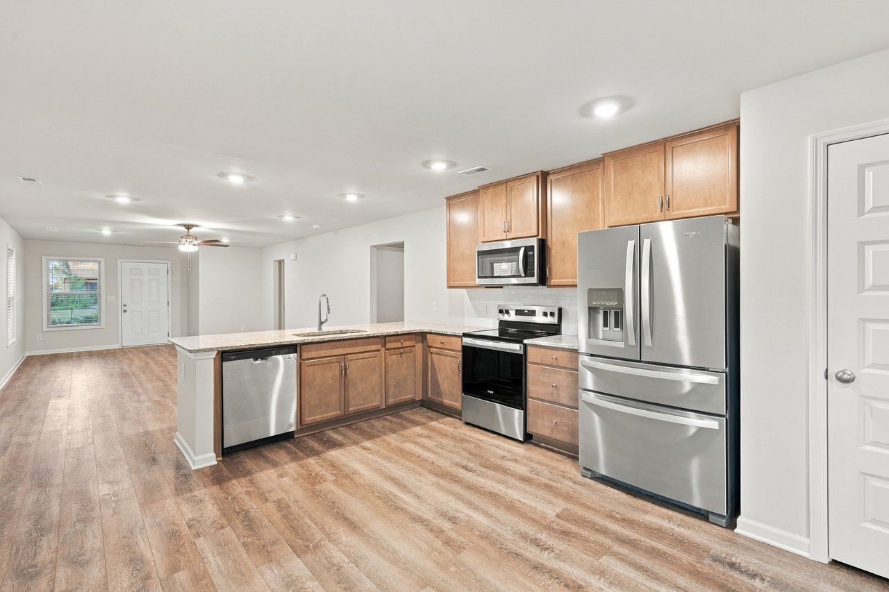 Modern Comfort Meets Unbeatable Location in Harvest!