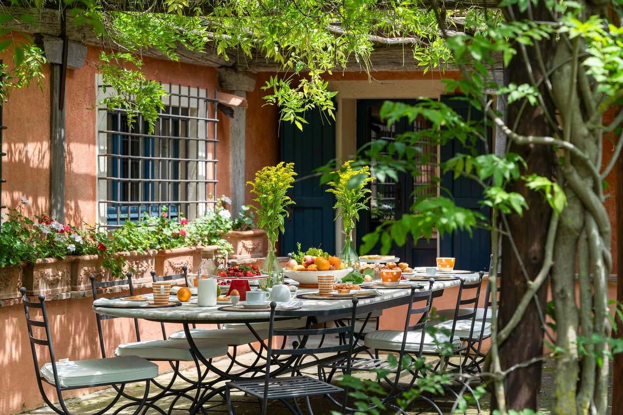 Renovated 18th Century Tuscan Home With Beautiful Hill Views