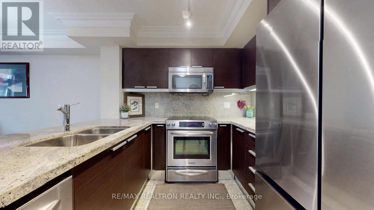 412 - 650 SHEPPARD AVENUE E 