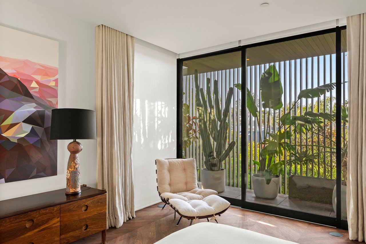 634 Milwood Ave, Venice 