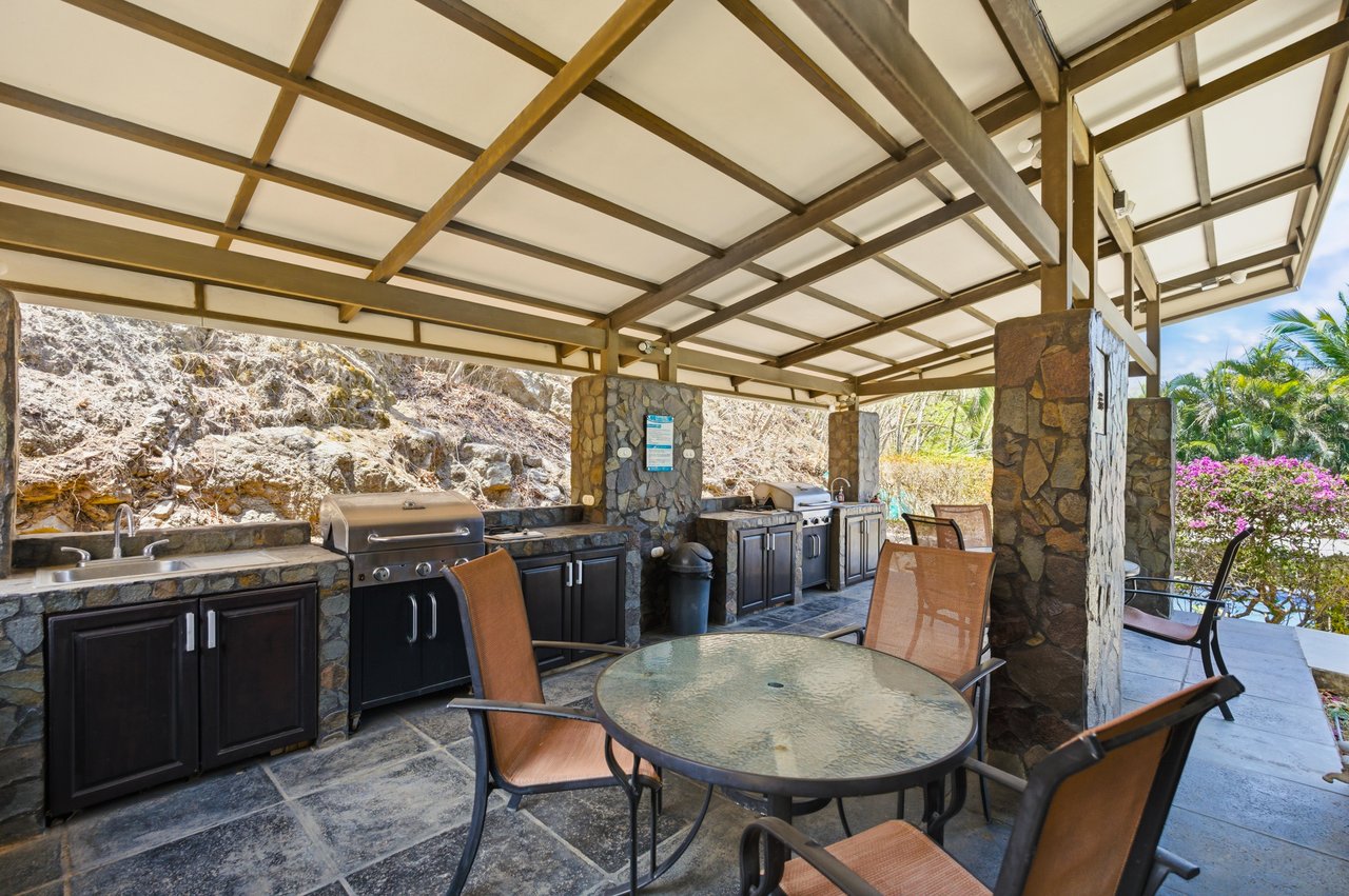 La Perla 113 | Boutique Luxury Condo in the Heart of Tamarindo