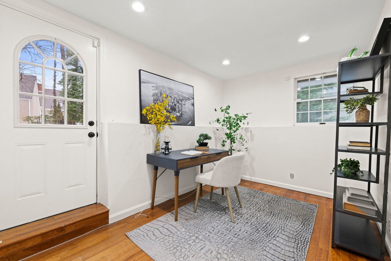 Renovated. Private. Prime Deerfield location.