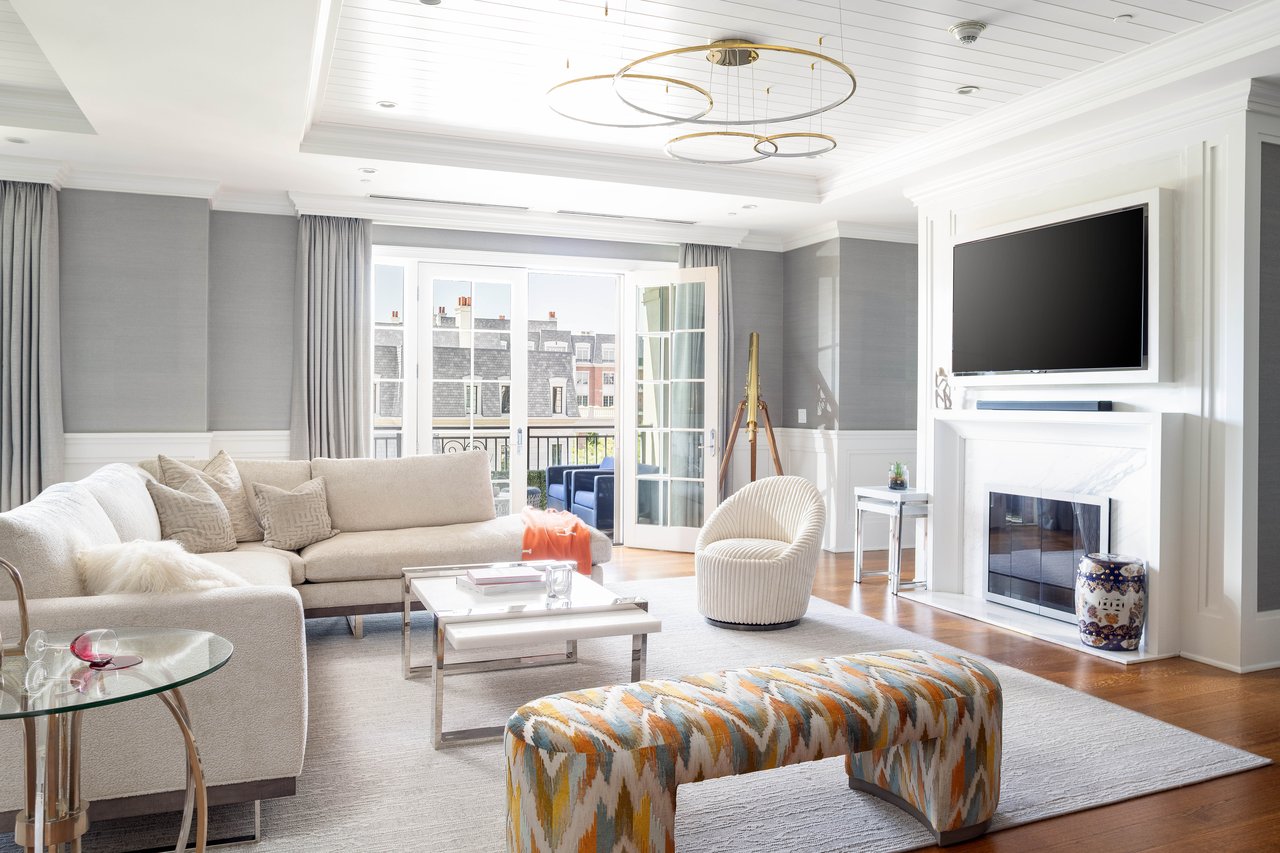 2000 Royal Court Unit 2105/2103