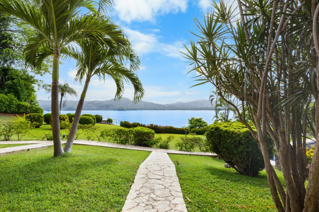 Punta Plata 517 | Ocean View & Beachfront Condo for Sale in Flamingo, Costa Rica