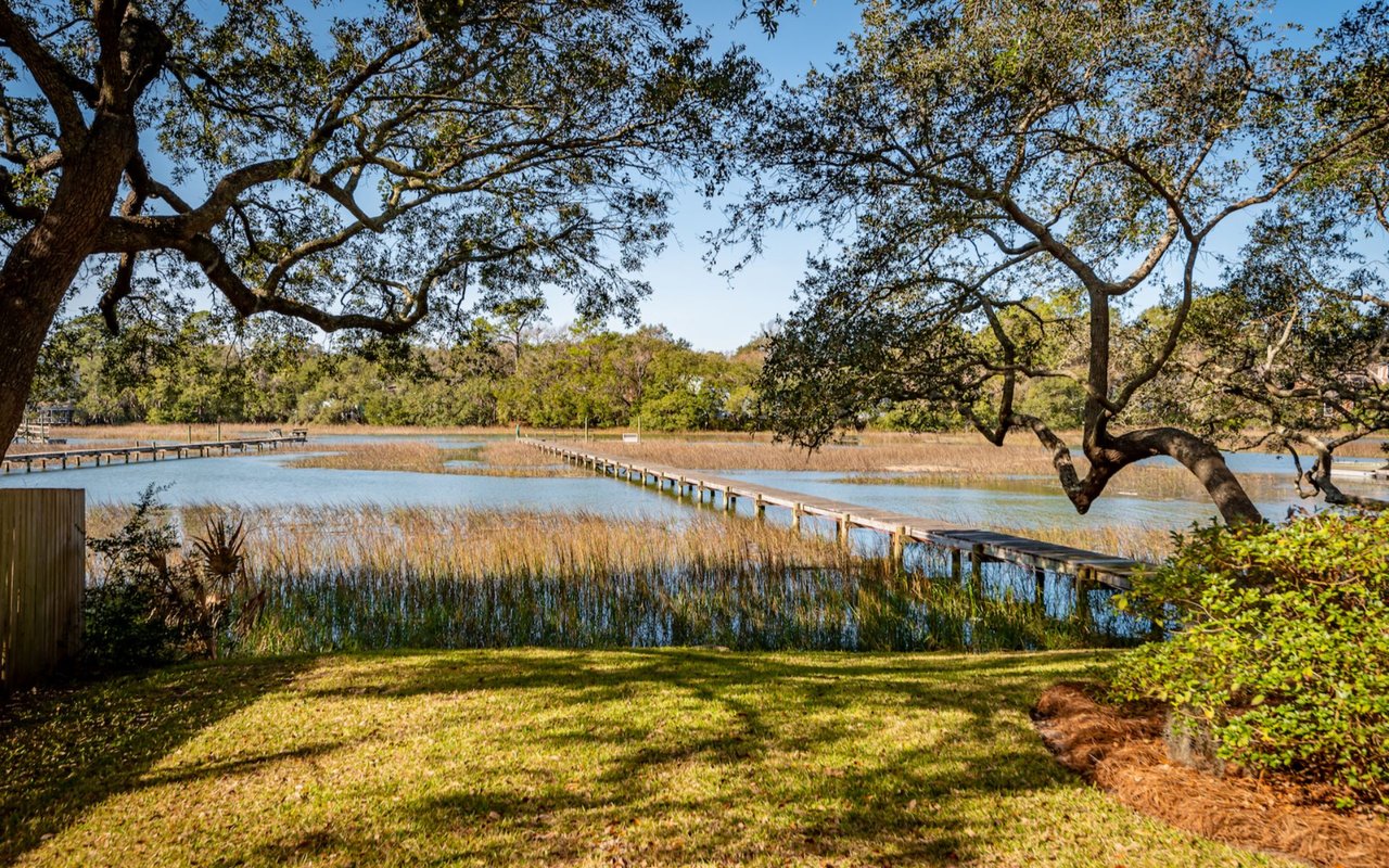 For Sale – Homes with Water Views