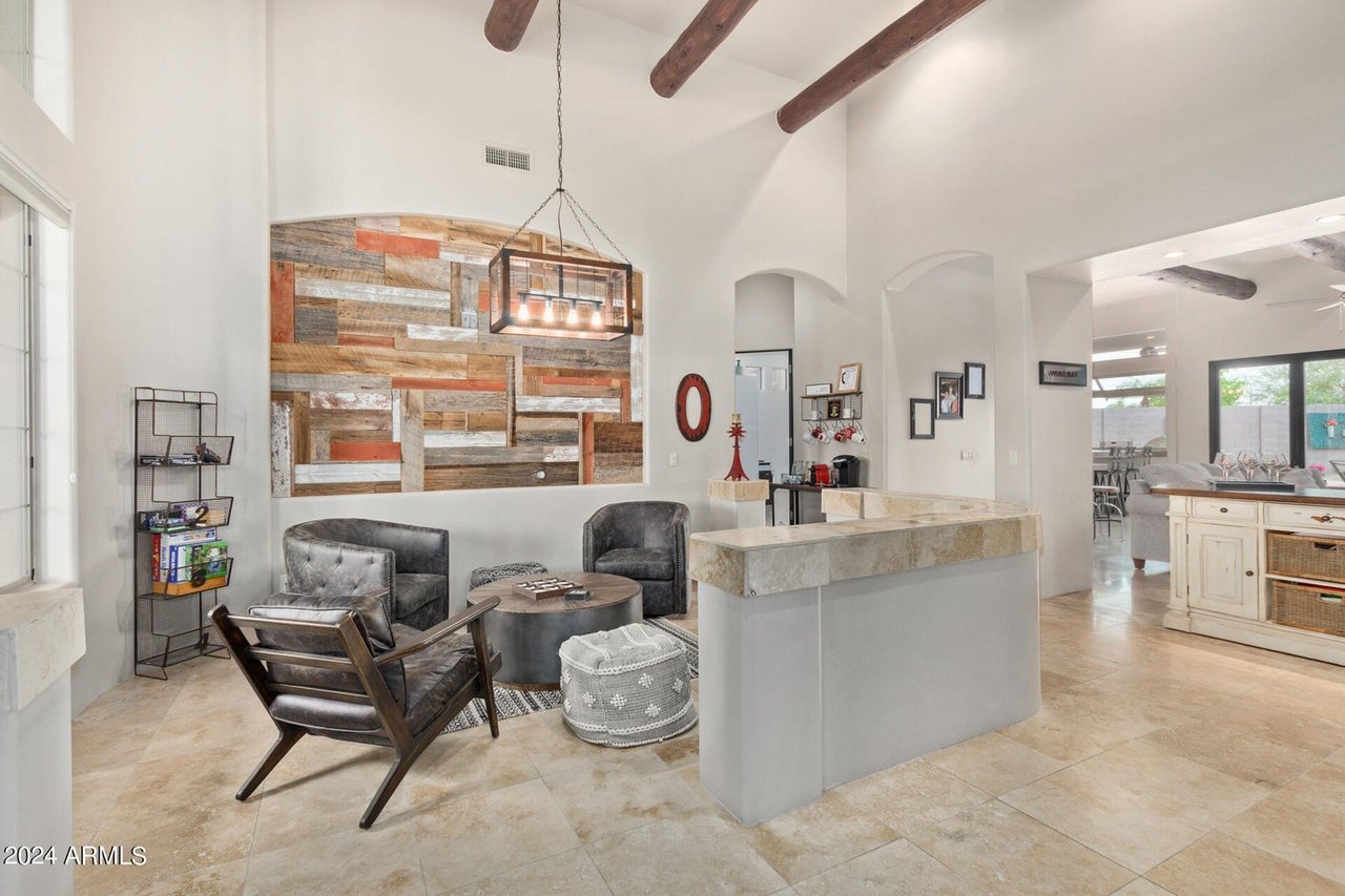 1540 E Villa Theresa