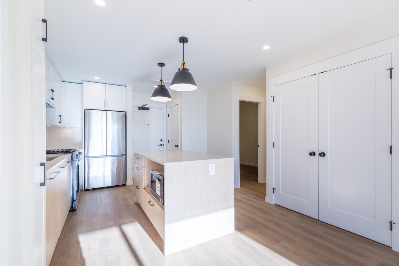 207-27218 Aldergrove Town Center Dr