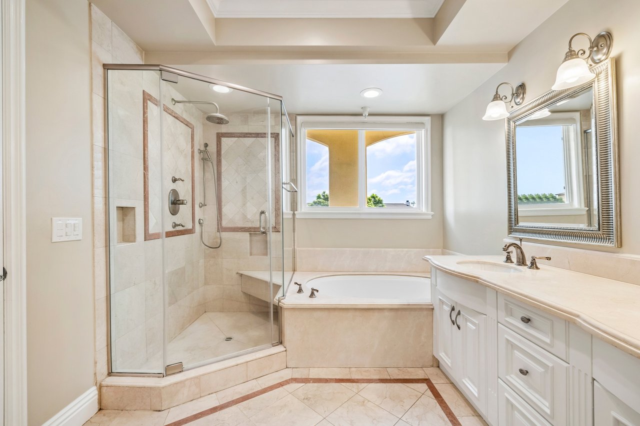 1540 S Bentley Ave Unit: 402