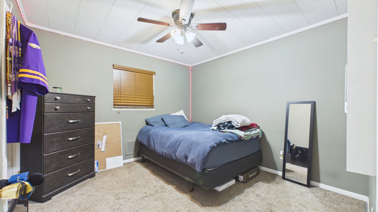 1015 W Normandy Dr