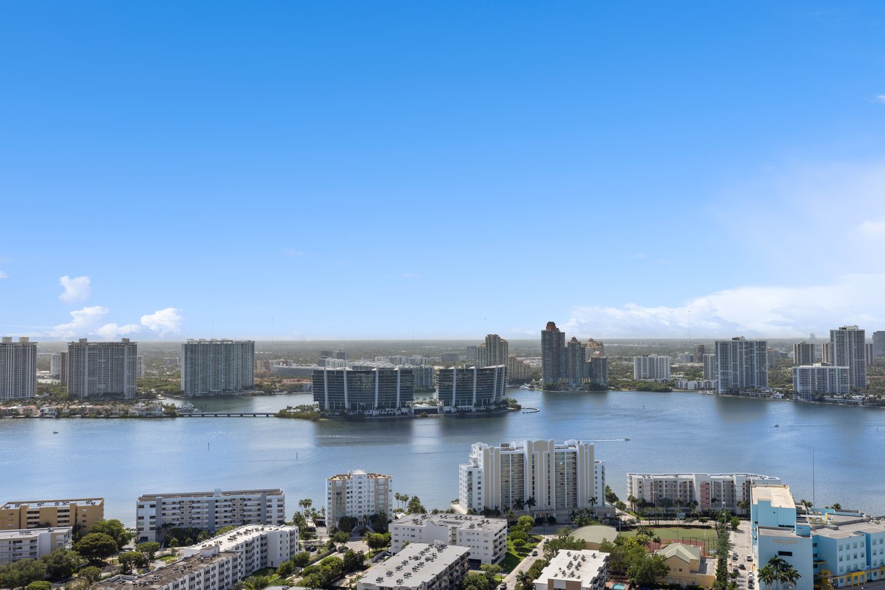 17901 Collins Ave # 3003
