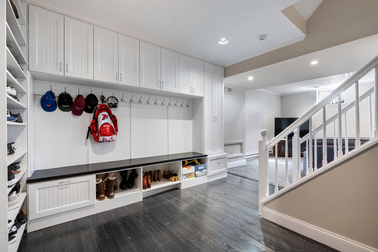 913 Highlander Circle