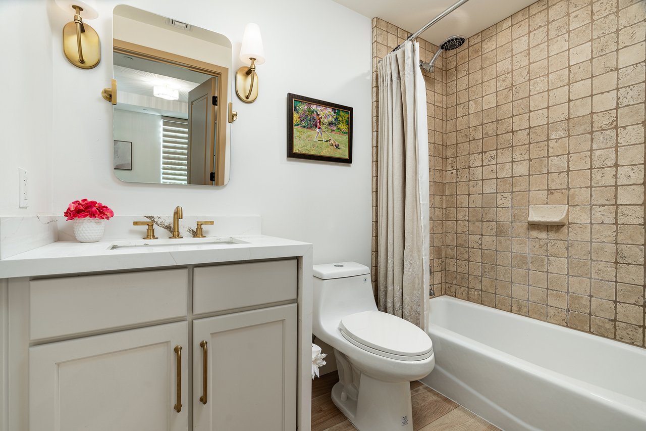 6803 E MAIN Street, 5511