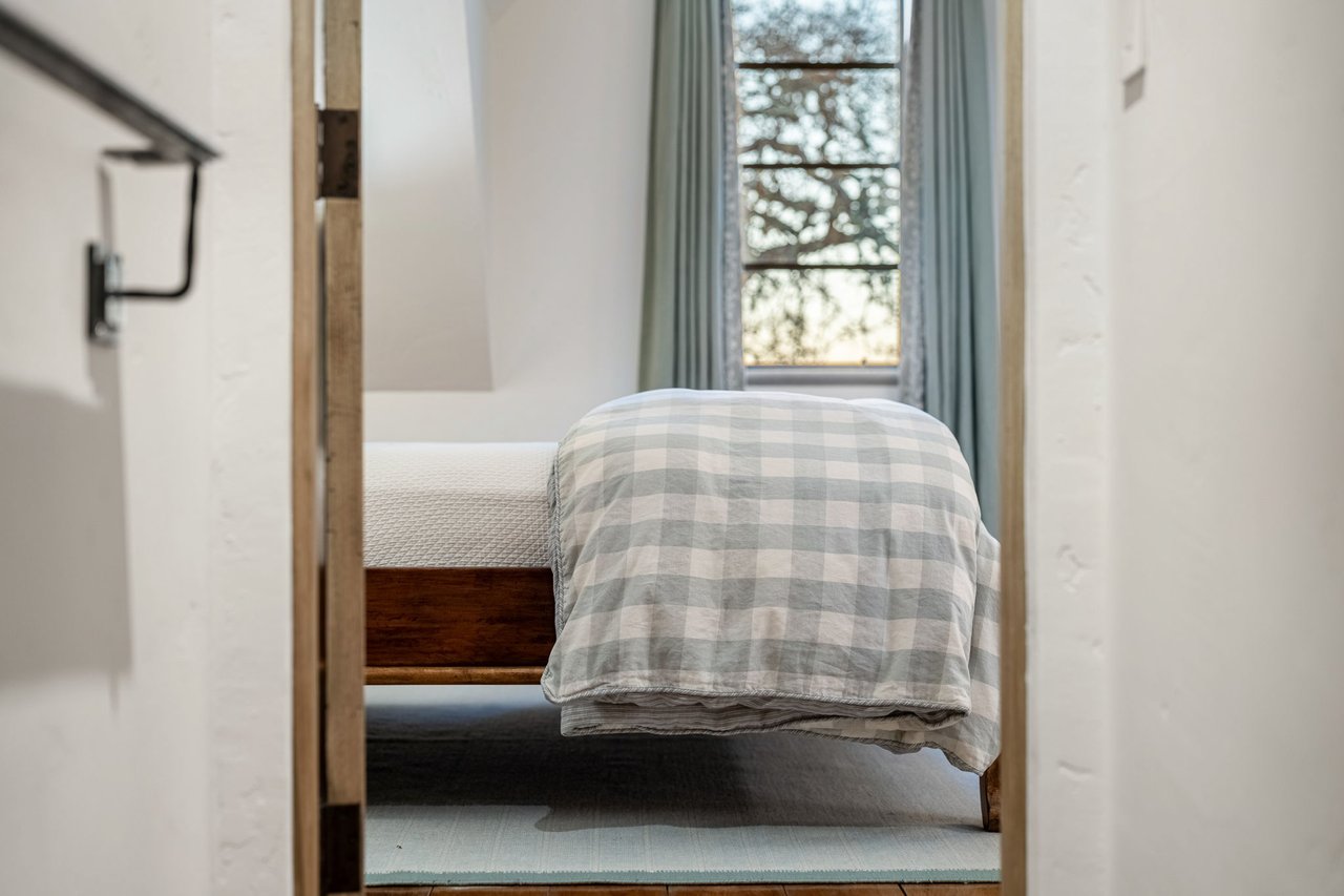 Napa Valley Compound