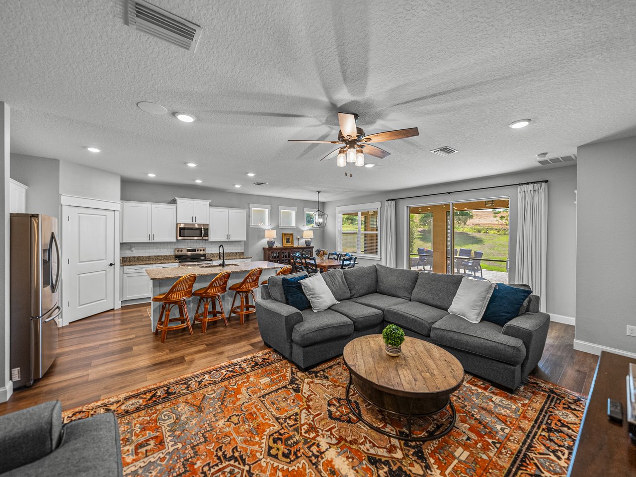 12492 EASTPOINTE DR