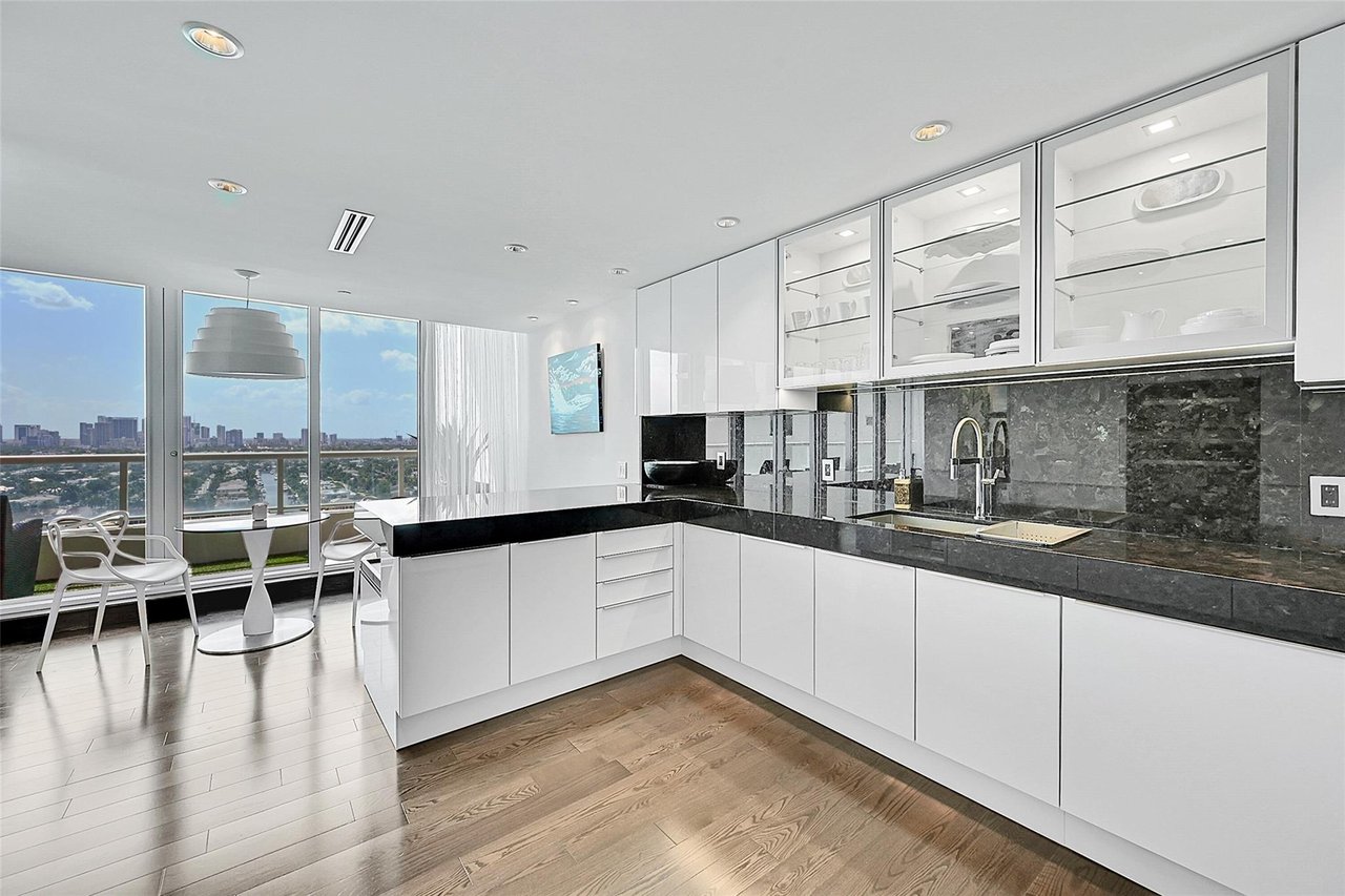 1 N Fort Lauderdale Beach Blvd 1905
