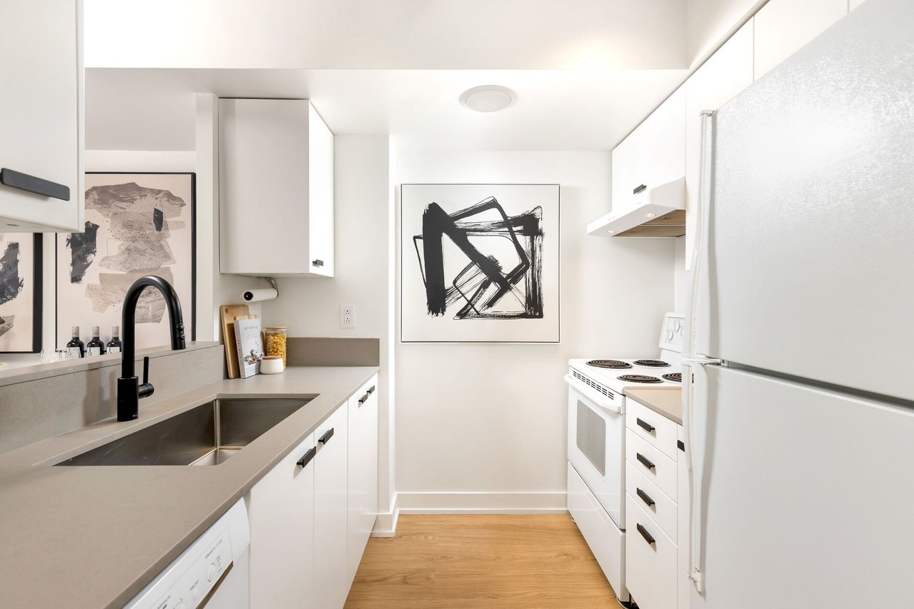 39 Parliament Street, Suite 502