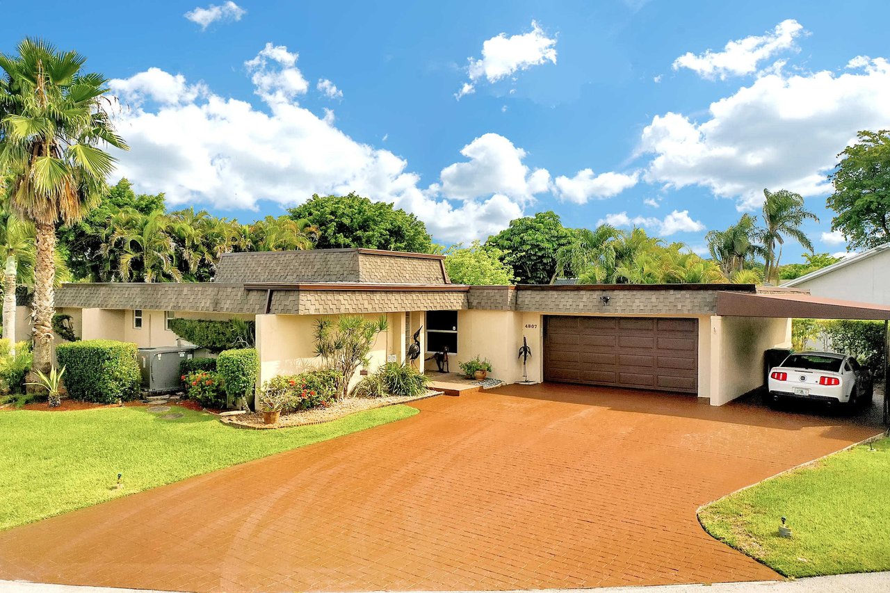 4807 Mango Drive