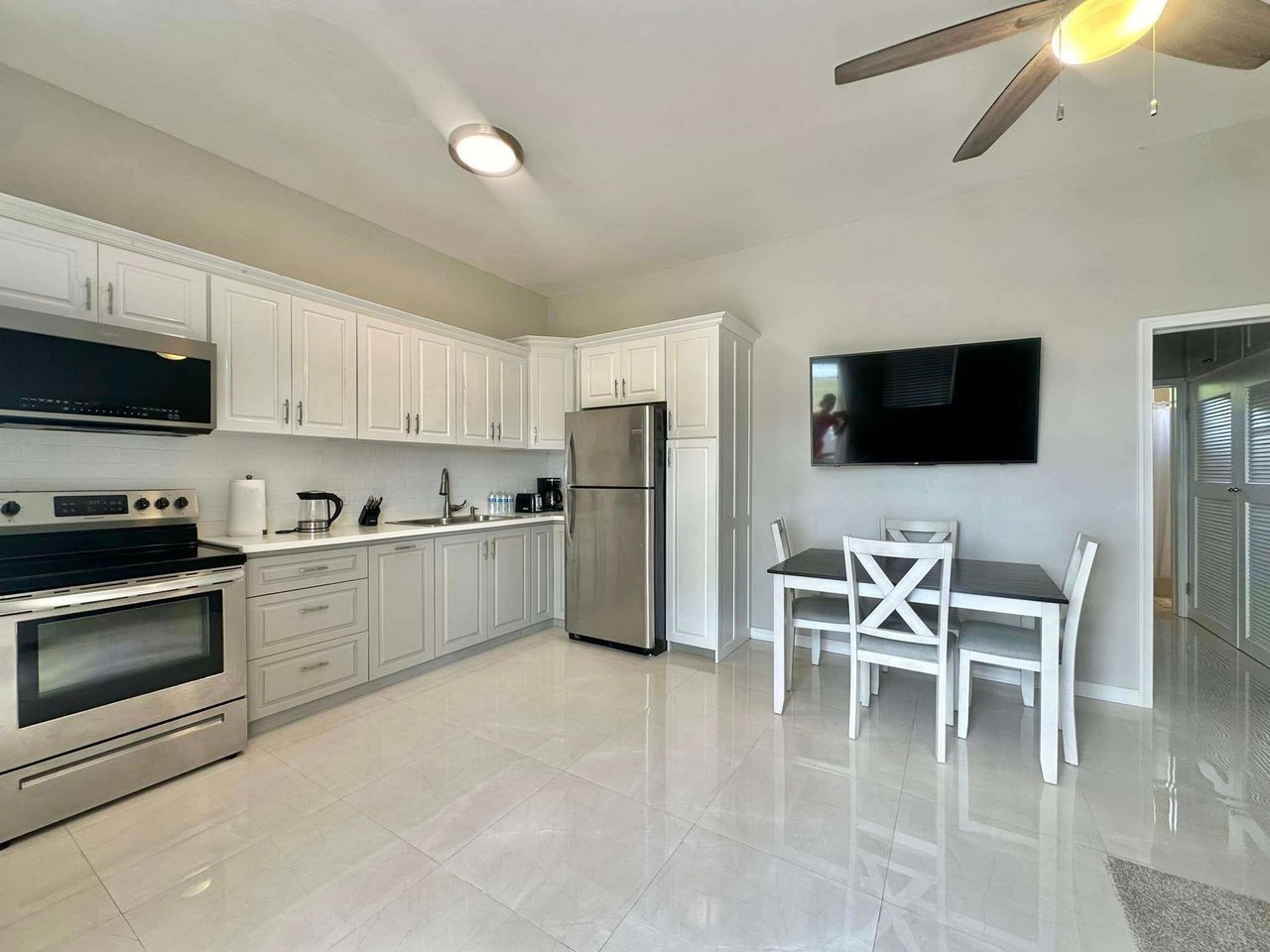 972 Hawks Nest 1 Bedroom Apartment 