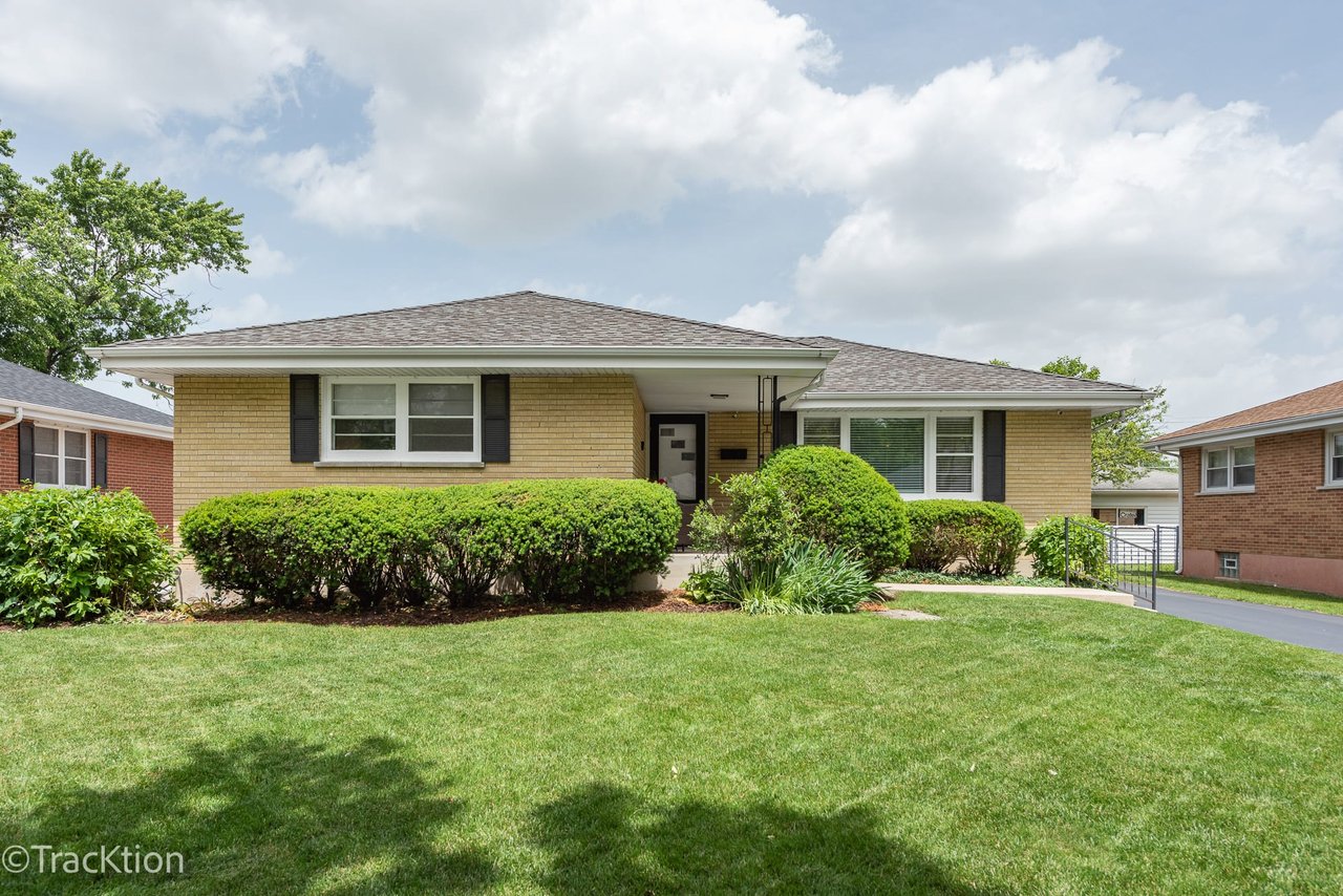 434 Lake Ave, Downers Grove