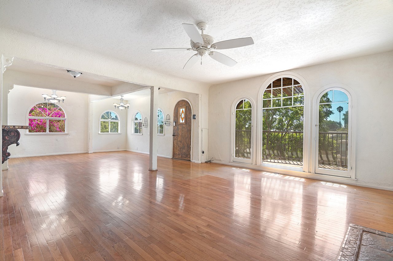 6131 Glen Tower St.
