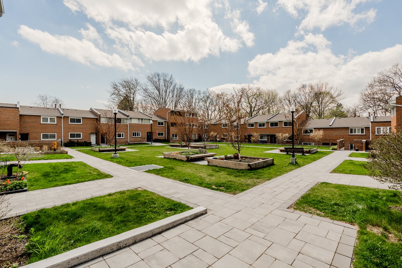 130-90 Edgewood Ave