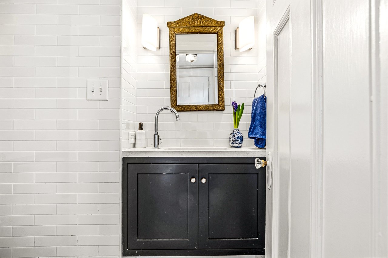 794 Springdale Road NE