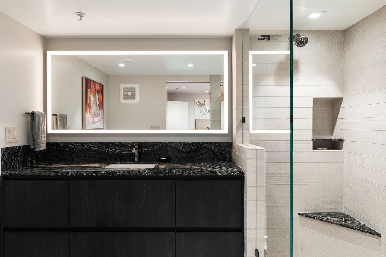 555 Front St, Unit 204