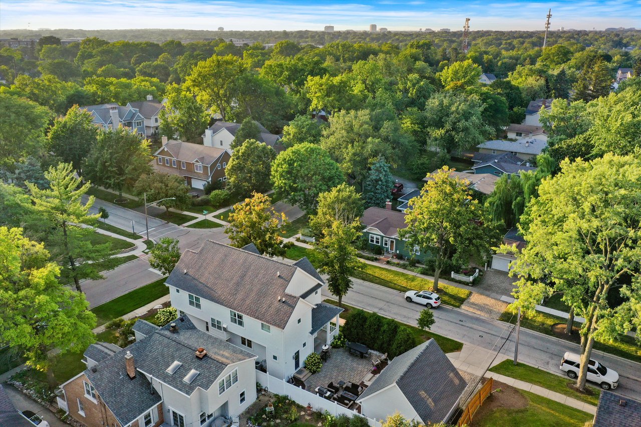 Randall Park Neighborhood