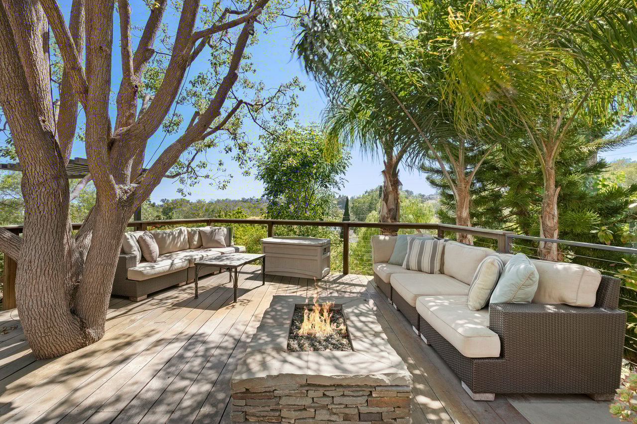 2325 Duxbury Cir