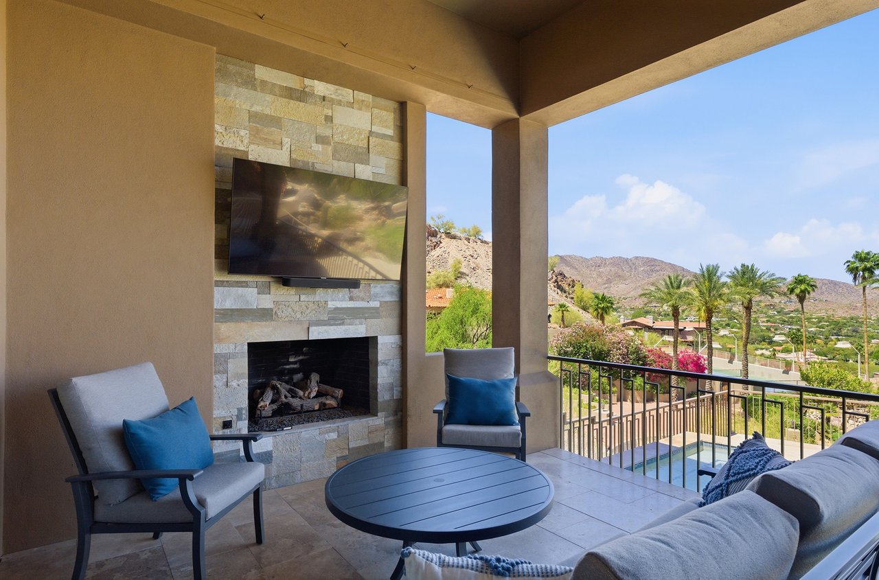 5411 E ROADRUNNER Road