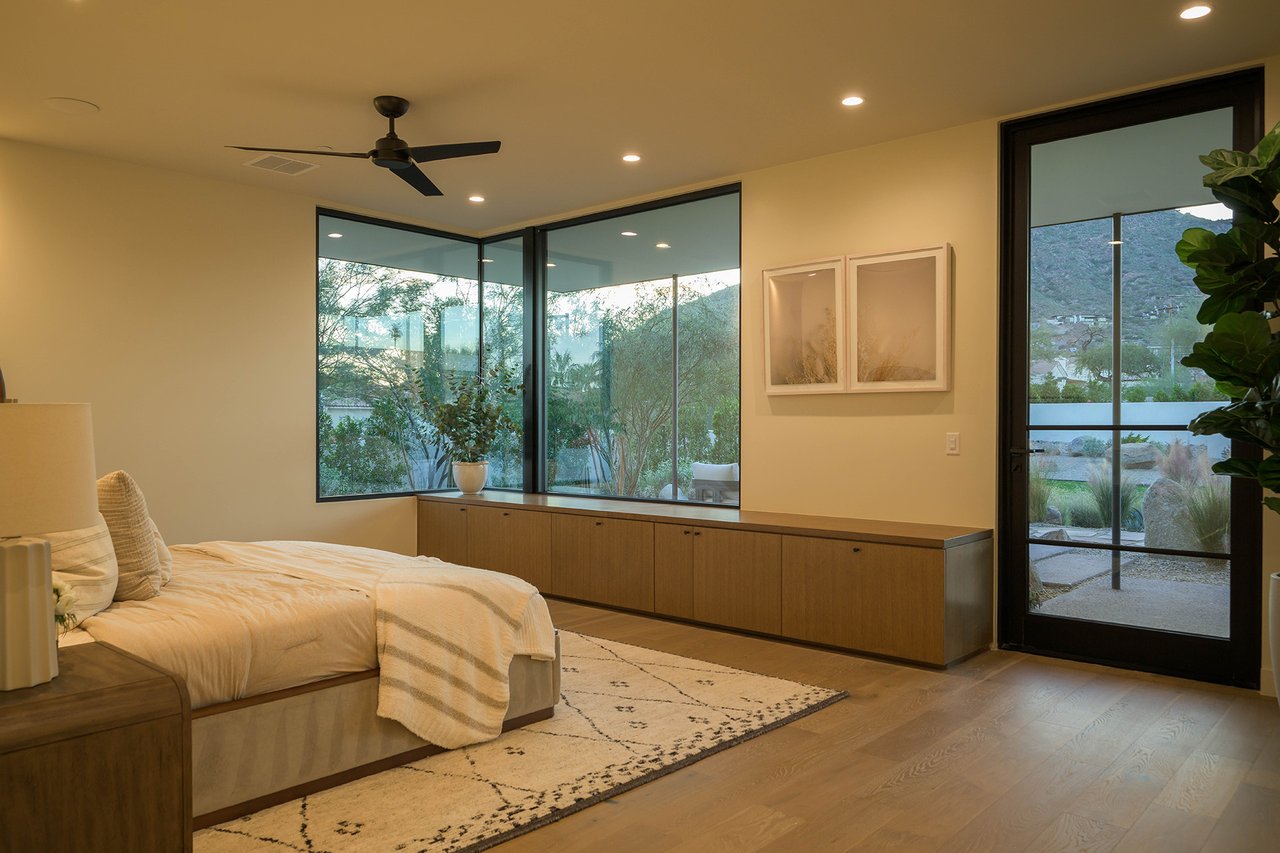 5287 N INVERGORDON Road