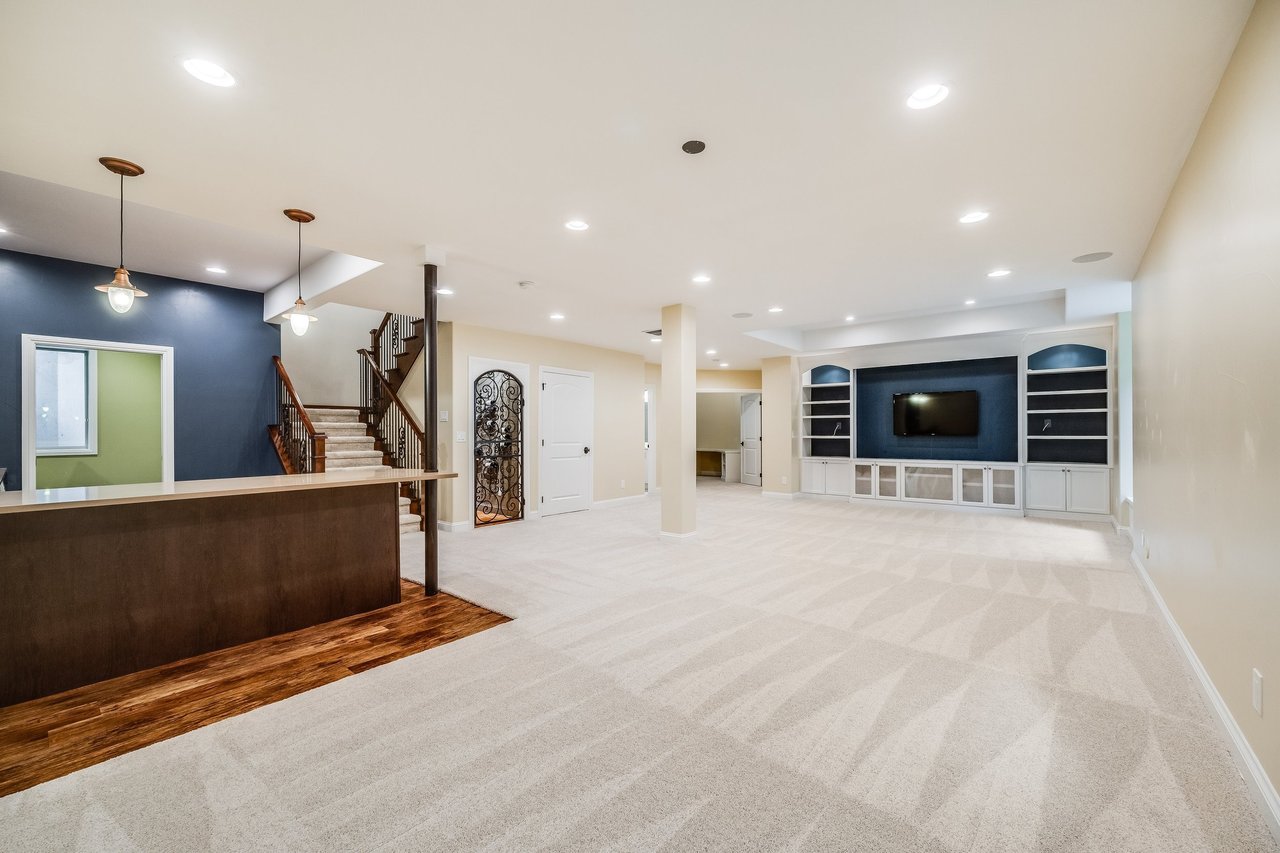 Just Listed: Elegant Escape on Coveted Greenway Park