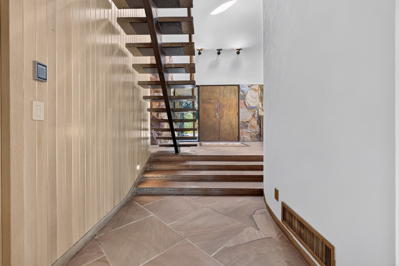 15 Horseshoe Road (Long Island)