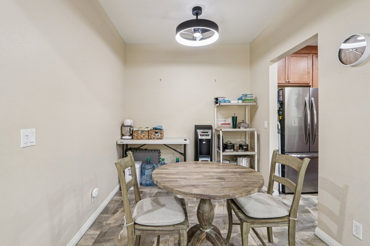 24111 Del Monte Dr, Valencia, CA 91355