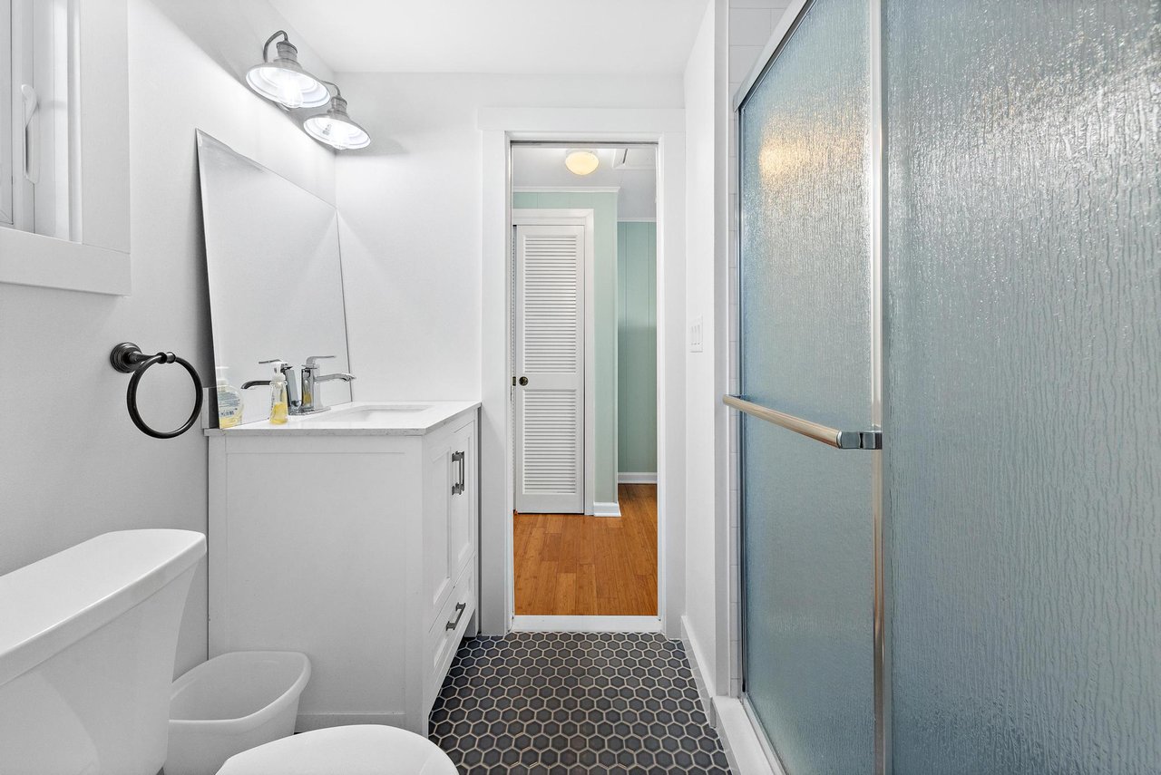 112 8th Street Beach Haven w/Cottage