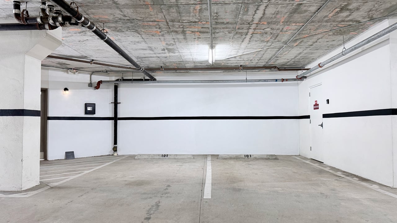 Elegant Lake Virginia Residence in Winter Park's Perle du Lac