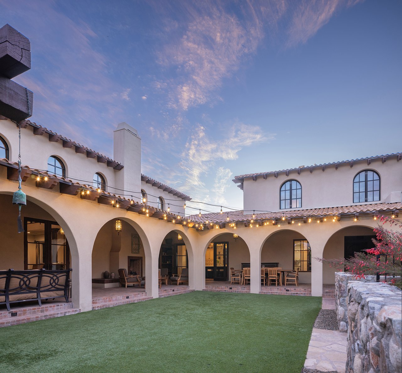 8243 N MOCKINGBIRD Lane