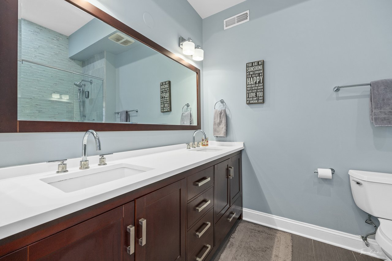 939 W Madison Street Unit: 301