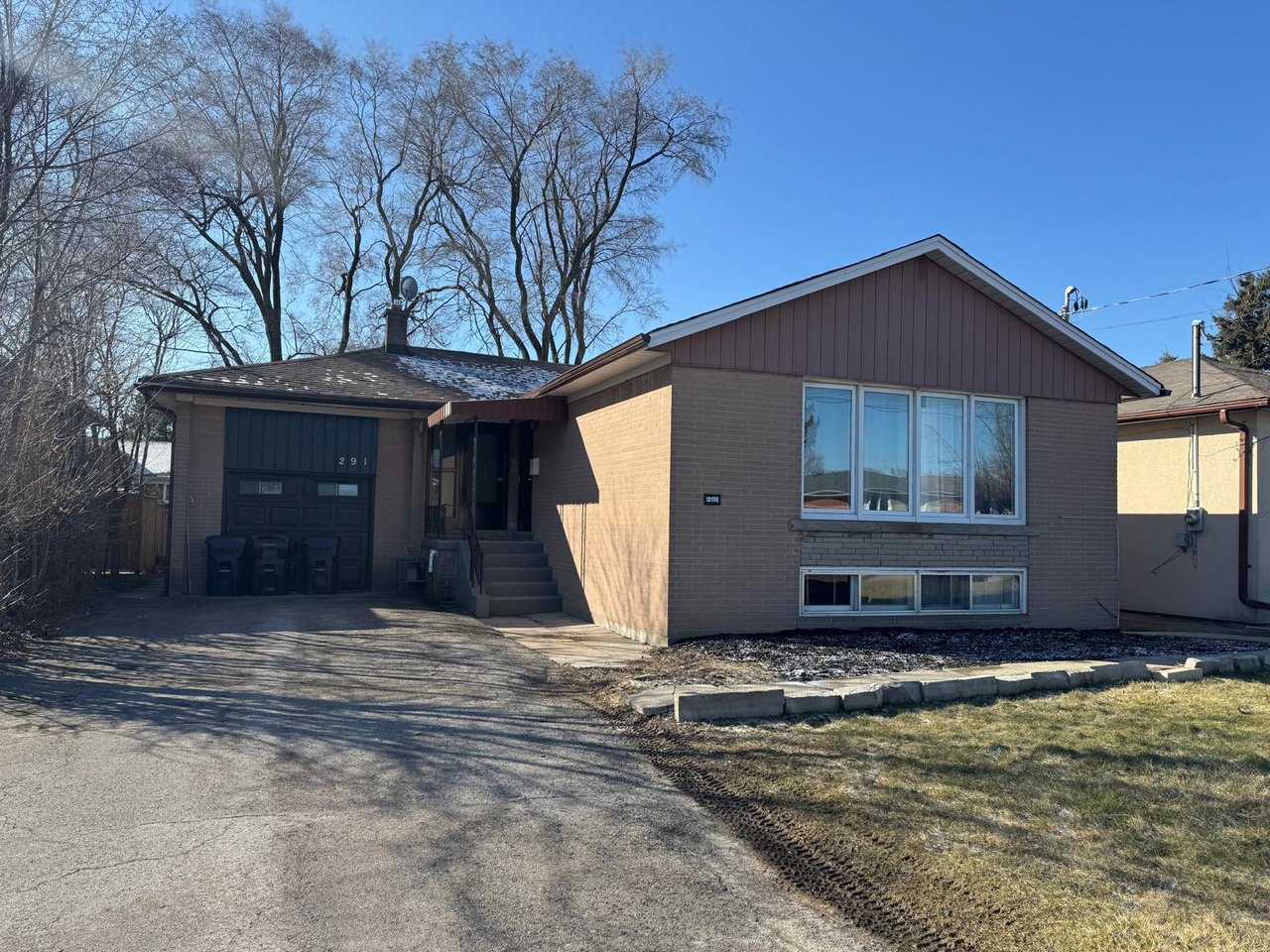 291 Brighton Avenue Unit: Main Front