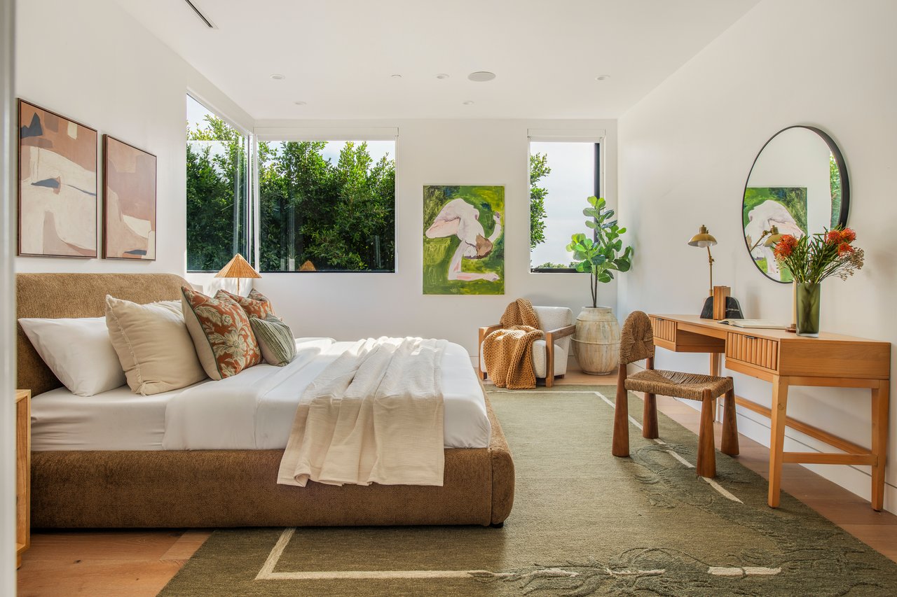 1845 Coldwater Canyon Dr