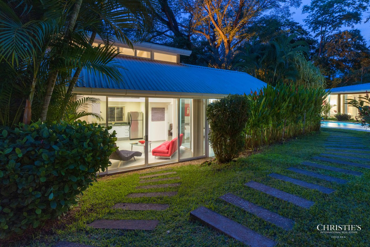 The Breeze Hotel