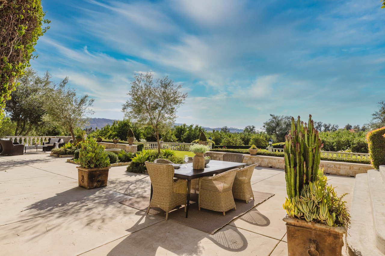 6201 Old Balcom Canyon Rd